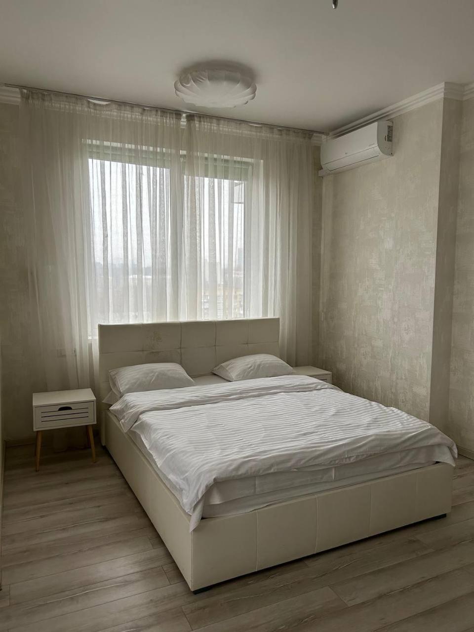 Apart Assistant On Smart Plaza Kiev Dış mekan fotoğraf